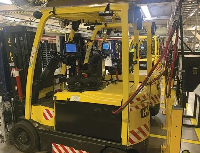 Why Lithium Forklift Batteries Run Cooler and Last Longer in Heavy-Duty Use?